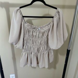 Ro & De Puff Shelve Blouse